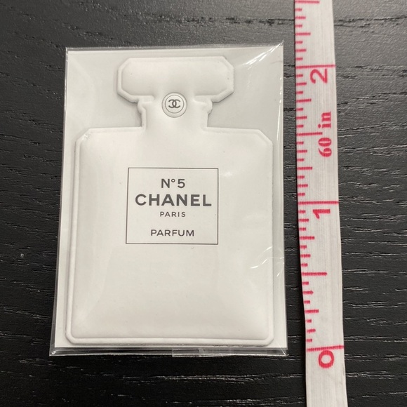 Chanel 3D Cushion N5 Bottle Sticker - Picture 4 of 5